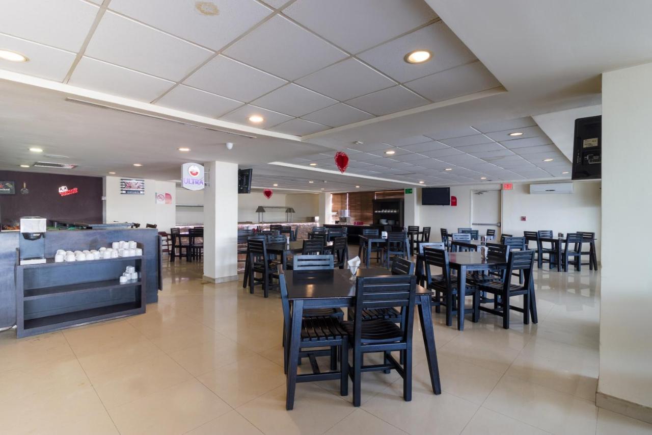 Capital O Hotel Herederos, Piedras Negras 外观 照片