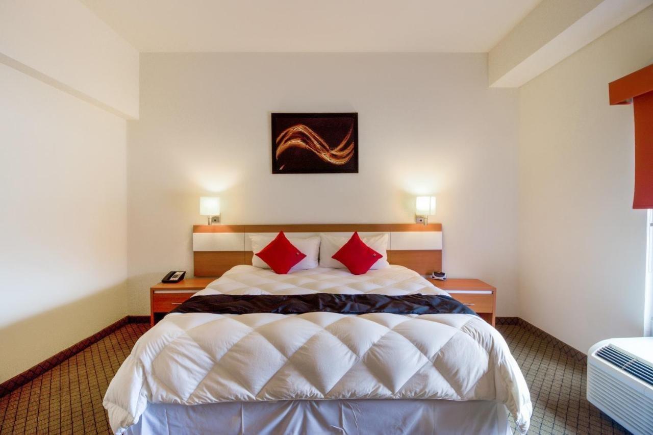 Capital O Hotel Herederos, Piedras Negras 外观 照片